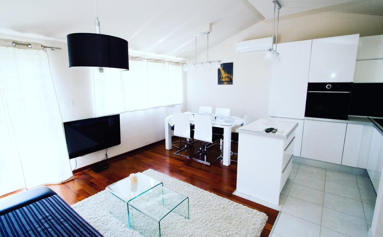 Deluxe Suites Mandic Omis Luaran gambar