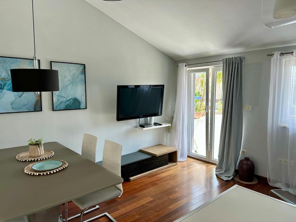 Deluxe Suites Mandic Omis Luaran gambar
